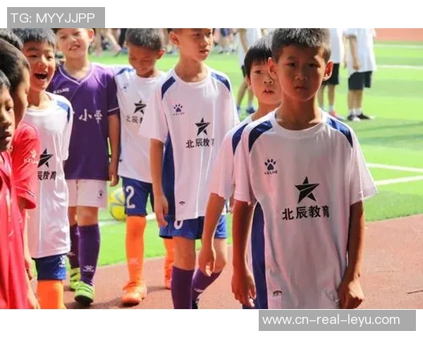 阳光足球网助力青少年成长打造健康快乐的足球文化新天地